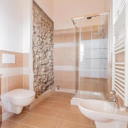 La Cascina مزرعة للإقامة