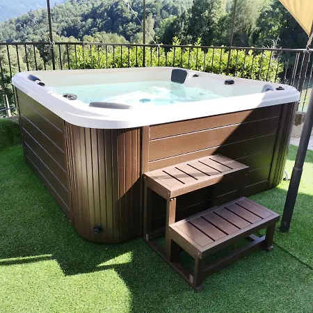 La Cascina مزرعة للإقامة *